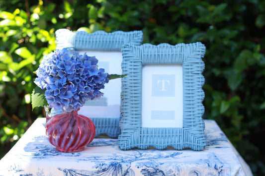 Blue Wicker Weave Scalloped Photo Frame (4x6 & 5x7) | Charming Home Decor | Perfect for Your Favorite Memories - Free Shipping!