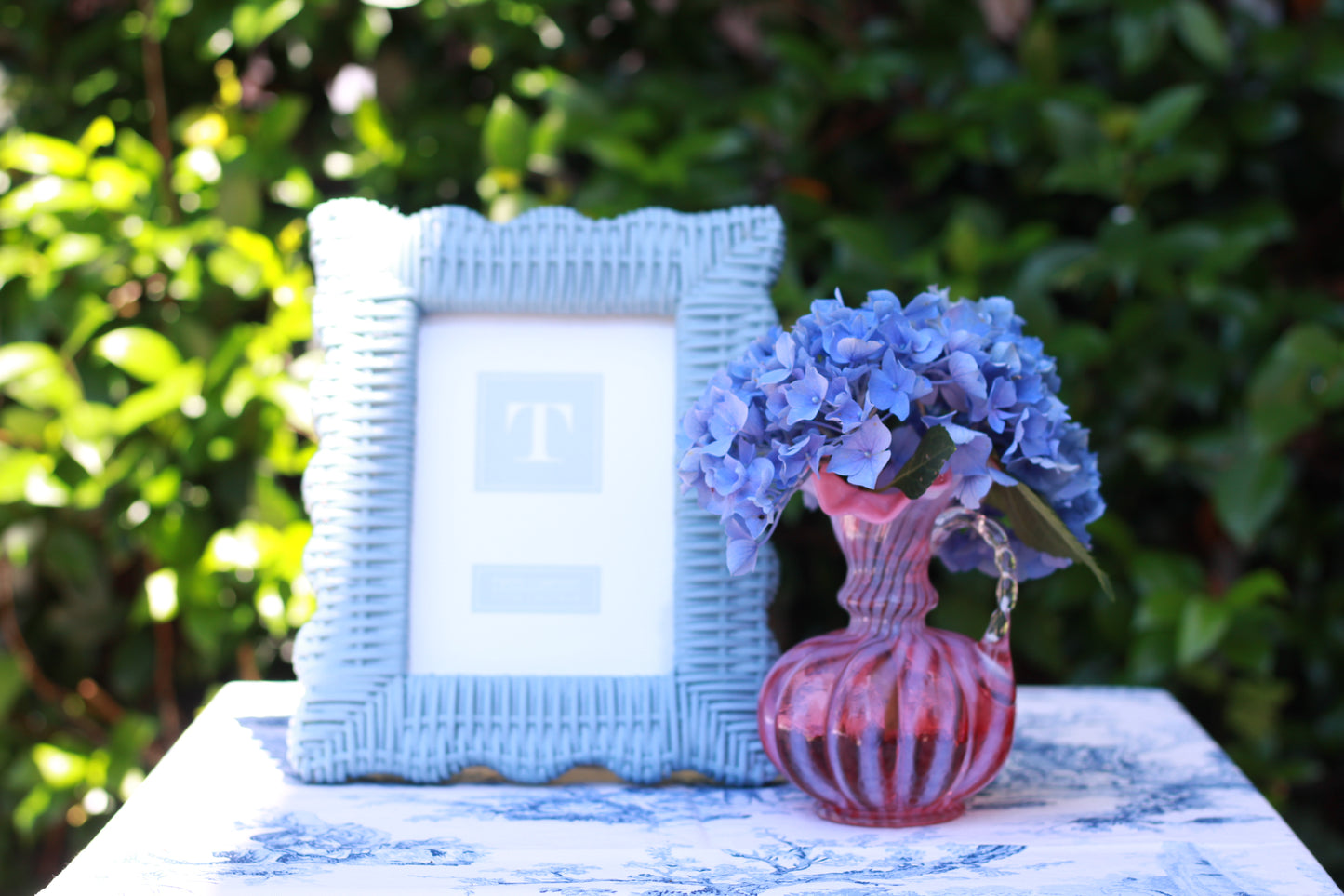 Blue Wicker Weave Scalloped Photo Frame