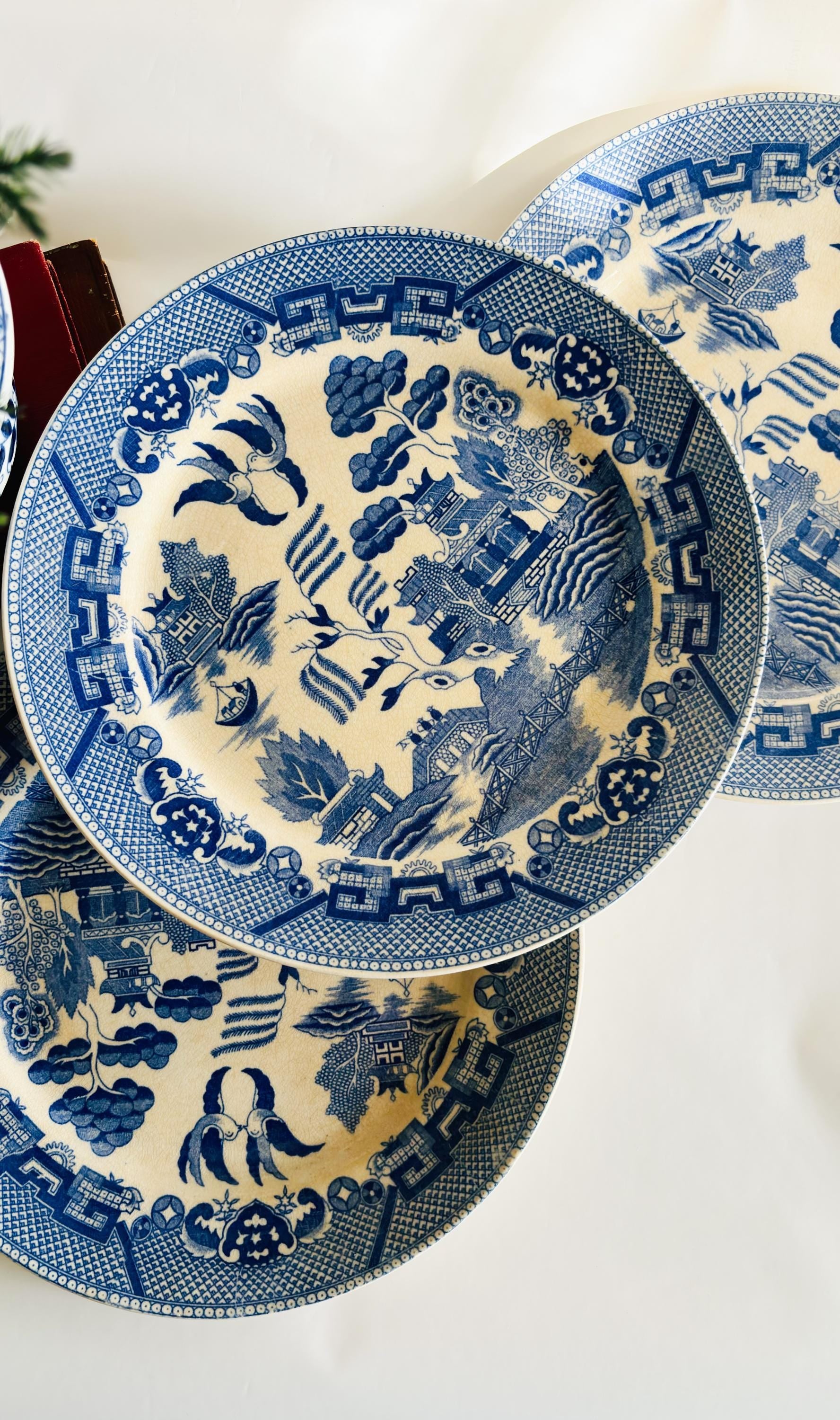 Set of 7 1950s Vintage Blue Willow Dinner Plates 9-1/4” - Made in Japan | Pagoda, Two birds, Cobalt blue | Free Shipping, Shop Now!